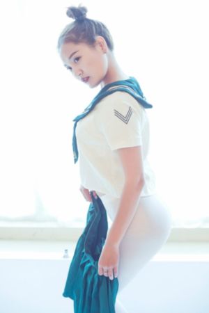 女人扒开尿道让男人捅